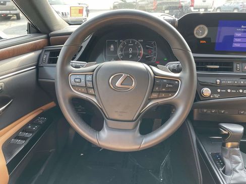 Used 2024 Lexus ES 350 w/ Premium Package image 25