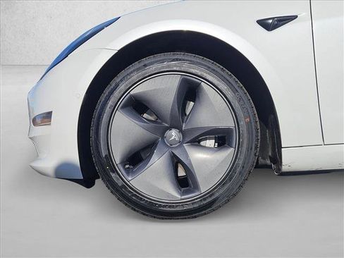 Used 2019 Tesla Model 3 Standard Range image 25