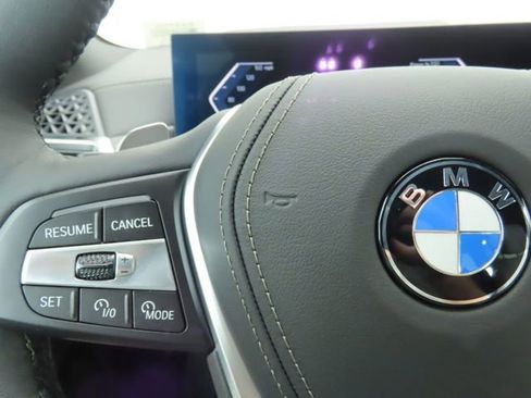 New 2026 BMW X5 sDrive40i image 11