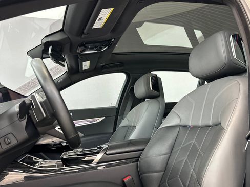 Certified 2023 BMW 740i RWD image 24