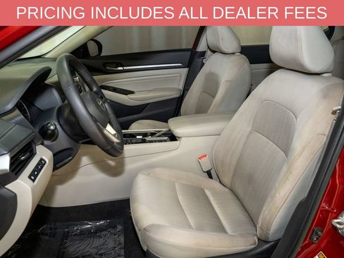 Used 2022 Nissan Altima 2.5 SV w/ SV Premium Package FWD image 11