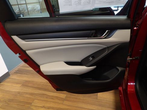 Used 2018 Honda Accord LX image 20