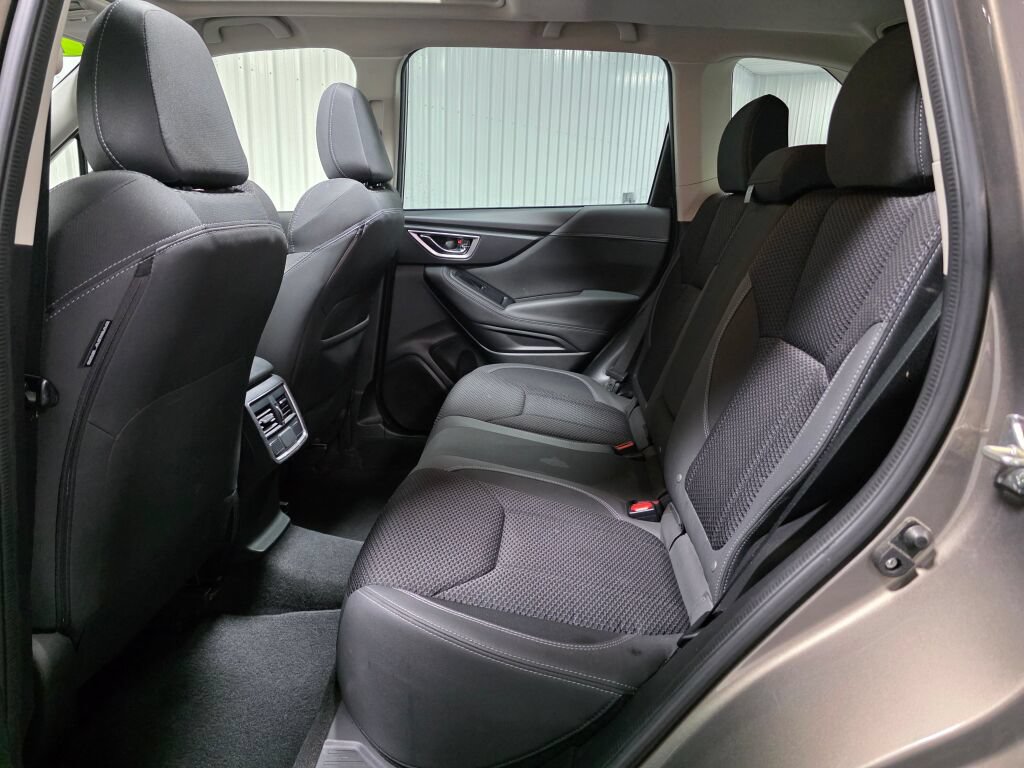 Used 2021 Subaru Forester Premium AWD/4WD image 10