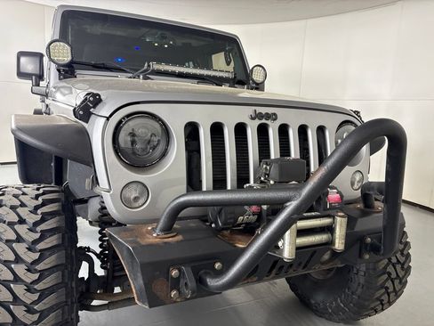 Used 2017 Jeep Wrangler Unlimited Sport w/ Quick Order Package 24S AWD/4WD image 15