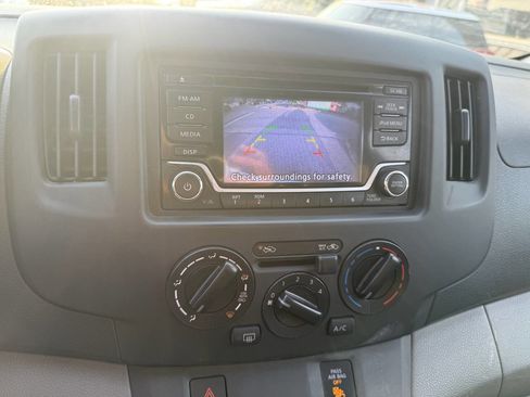 Used 2019 Nissan NV200 S image 32