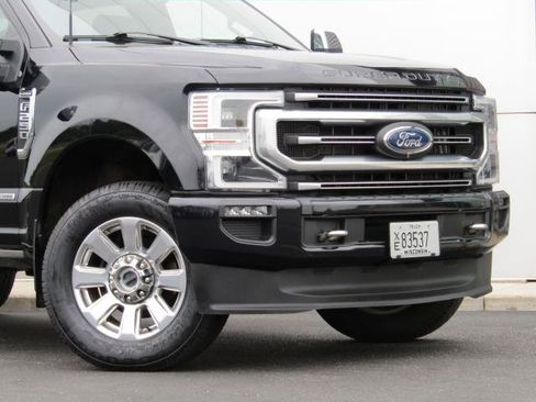 Used 2022 Ford F250 Platinum AWD/4WD image 5