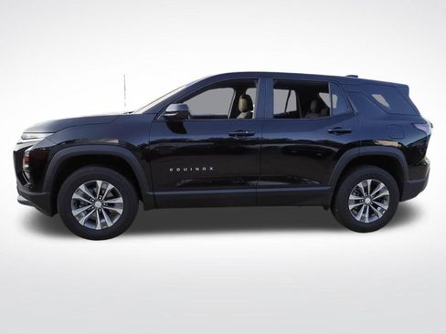 Used 2026 Chevrolet Equinox LT FWD image 4