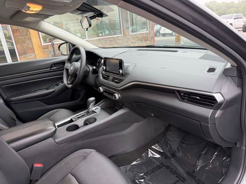 Used 2023 Nissan Altima 2.5 S FWD image 19