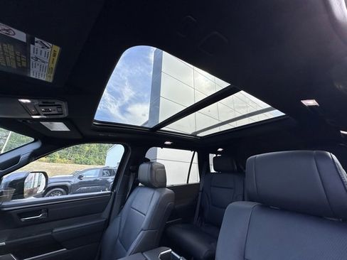 New 2025 Toyota Sequoia Platinum image 27