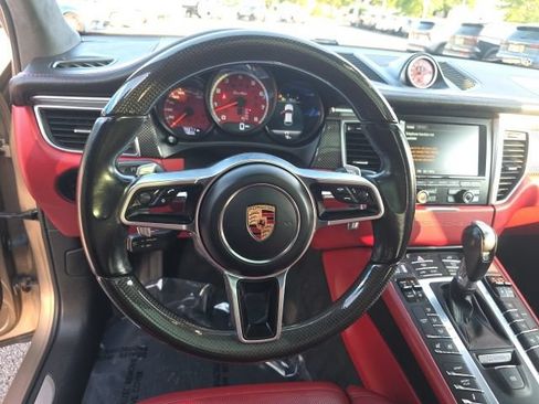 Used 2016 Porsche Macan Turbo AWD/4WD image 17
