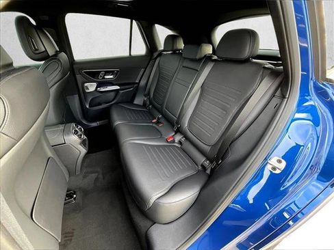 Used 2026 Mercedes-Benz GLC 300 image 12