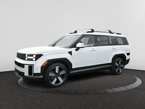 Used 2025 Hyundai Santa Fe Limited image 3