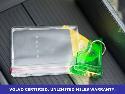 Certified 2025 Volvo EX30 Plus w/ Protection Package Premier AWD/4WD image 33