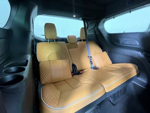 Used 2022 Chrysler Pacifica Pinnacle image 24