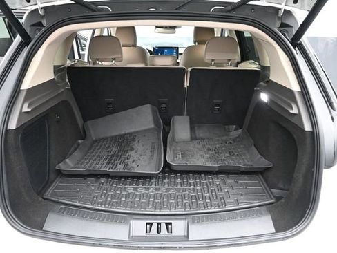 Used 2023 Lincoln Corsair AWD image 23