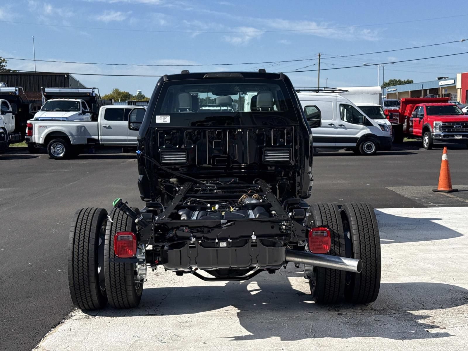 New 2026 Ford F550 4x4 SuperCab Super Duty image 4