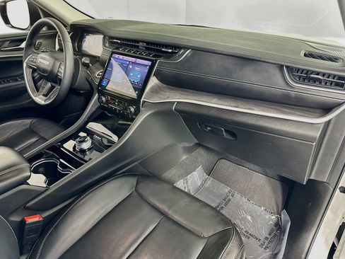 Used 2023 Jeep Grand Cherokee Limited RWD image 28