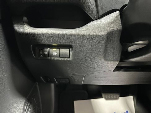 Used 2025 Toyota RAV4 LE AWD/4WD image 17