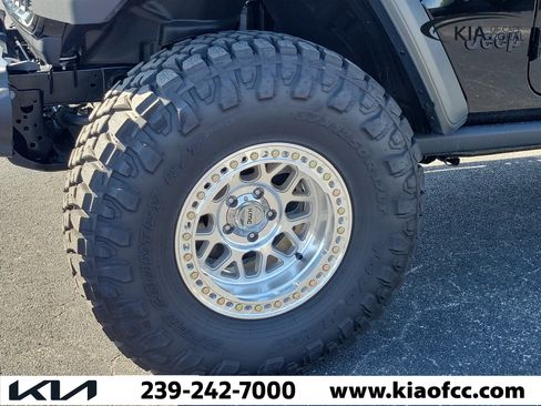 Used 2026 Jeep Wrangler Unlimited Rubicon 392 w/ Quick Order Package 27X Moab AWD/4WD image 7