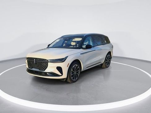 New 2026 Lincoln Nautilus Reserve image 4