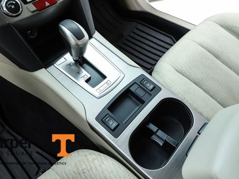 Used 2011 Subaru Outback 2.5i Premium image 61