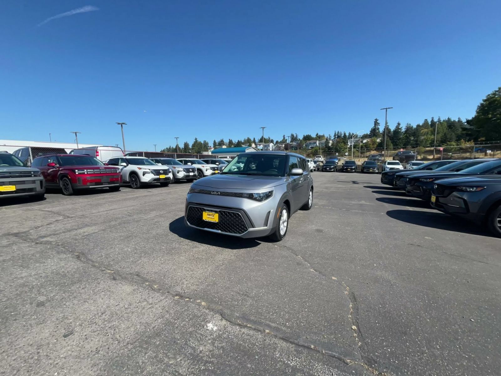 Used 2025 Kia Soul LX w/ LX Technology Package FWD image 6