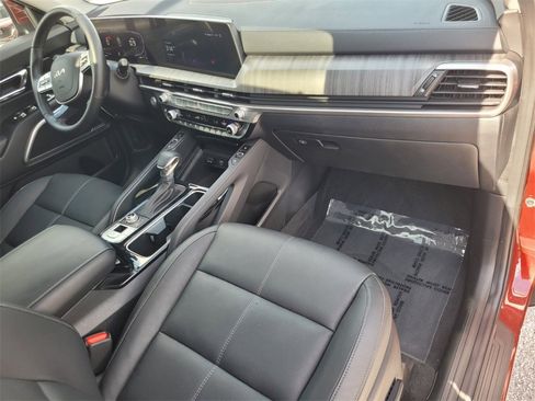 Used 2023 Kia Telluride EX image 19