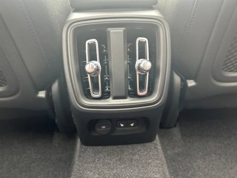 Certified 2025 Volvo XC40 B5 Plus AWD/4WD image 16