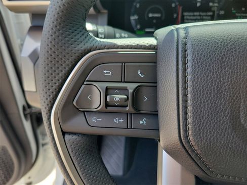 Used 2025 Toyota Tacoma TRD Off-Road image 20