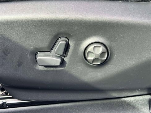 New 2026 Chrysler Pacifica Select image 25