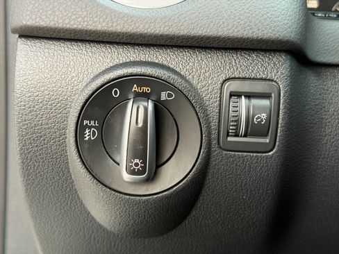 Used 2017 Volkswagen Tiguan Sport FWD image 29