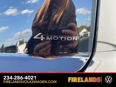 New 2026 Volkswagen Atlas Cross Sport SEL Premium R-Line image 17