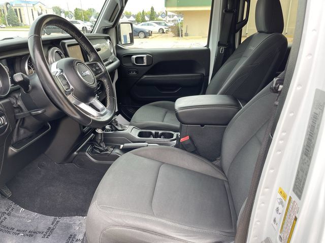 Used 2019 Jeep Wrangler Unlimited Sahara AWD/4WD image 11