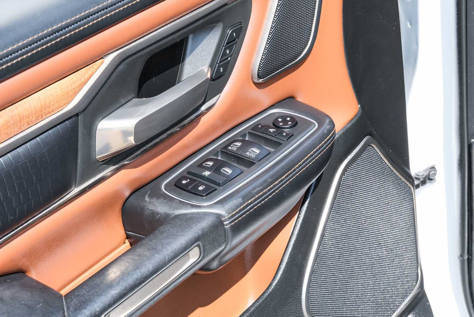 Used 2020 RAM 1500 Limited AWD/4WD image 38