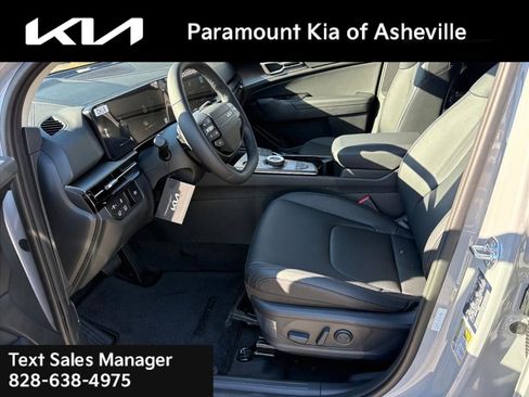 New 2026 Kia Sportage EX image 18