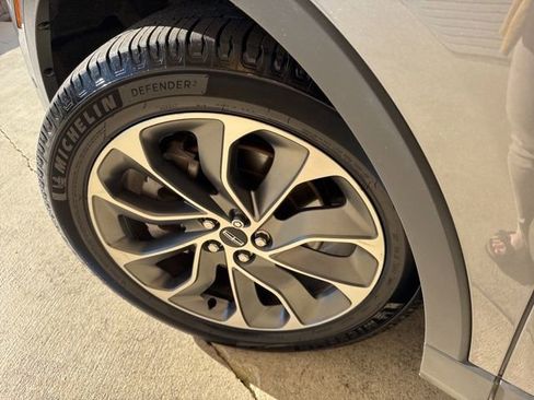 Used 2022 Lincoln Nautilus Reserve w/ Equipment Group 201A image 40