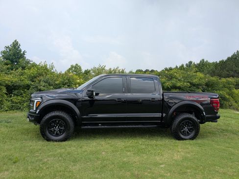 Used 2026 Ford F150 Raptor AWD/4WD image 8