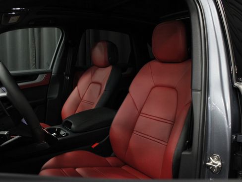 New 2026 Porsche Cayenne AWD/4WD image 19