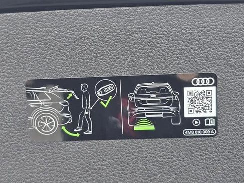 New 2025 Audi SQ8 Prestige image 16