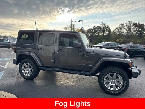 Used 2018 Jeep Wrangler Unlimited Sahara image 8