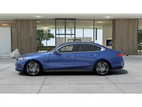 New 2027 BMW 540i xDrive w/ Executive Package AWD/4WD image 4