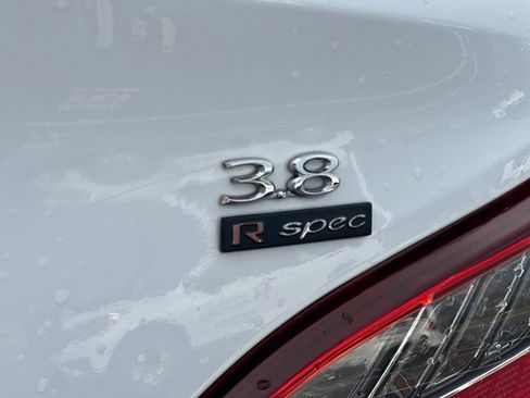 Used 2016 Hyundai Genesis Coupe 3.8 RWD image 5