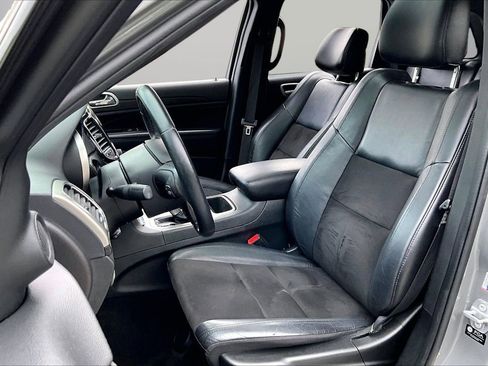 Certified 2022 Jeep Grand Cherokee Laredo X RWD image 22