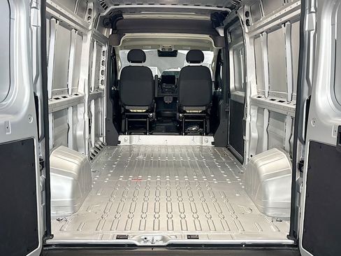 New 2026 RAM ProMaster 2500 w/ Premium Convenience Group FWD image 20