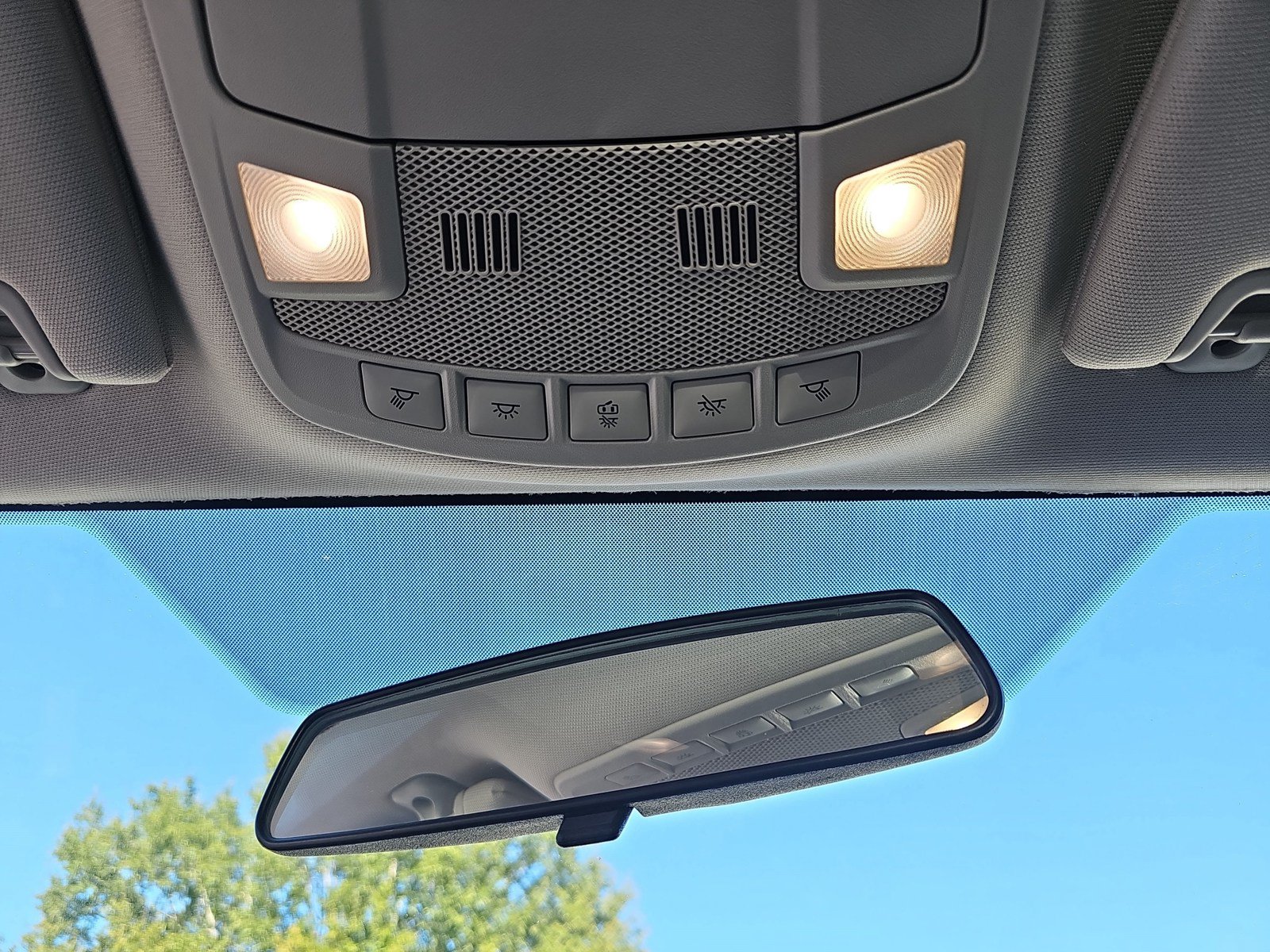 Used 2018 Ford Fusion SE FWD image 31