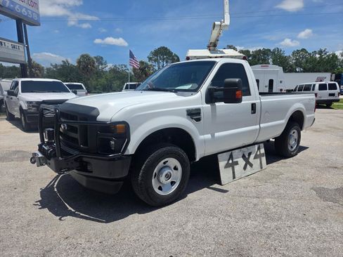 Used 2009 Ford F250 XL AWD/4WD image 2