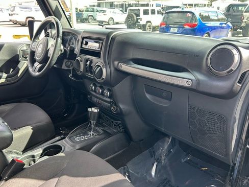 Used 2015 Jeep Wrangler Unlimited Sport w/ Quick Order Package 24S image 33