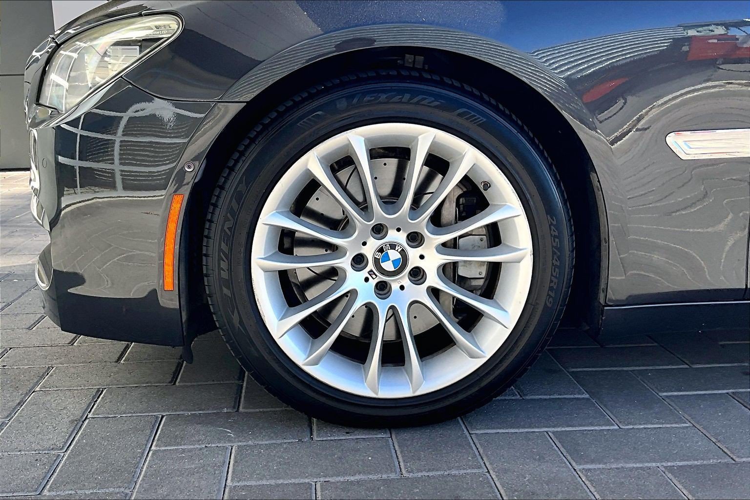 Used 2014 BMW 750i RWD image 9