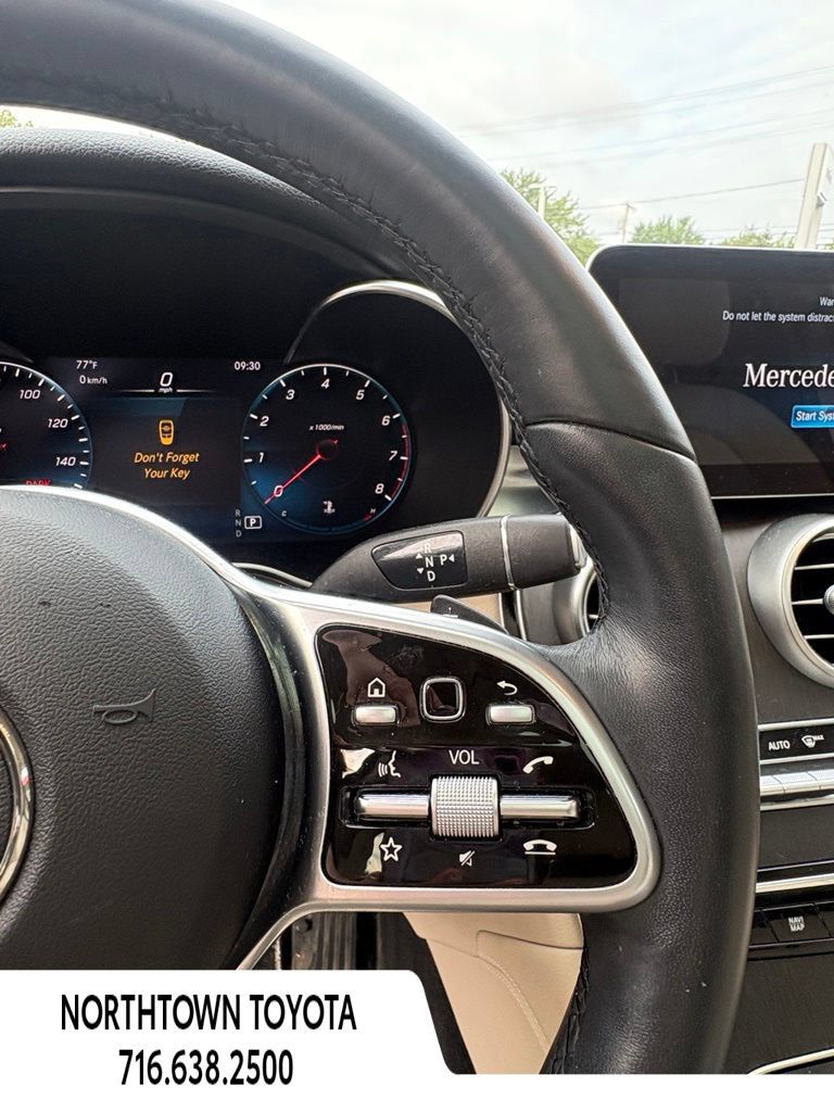 Used 2021 Mercedes-Benz GLC 300 4MATIC image 20