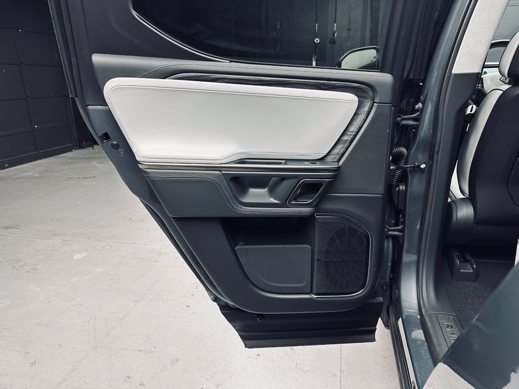Used 2022 Rivian R1T Adventure AWD/4WD image 26